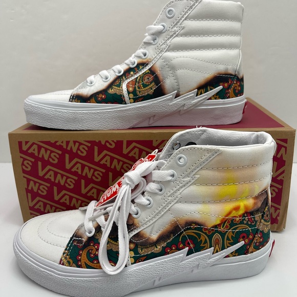 Vans Men’s Sk8-Hi Bolt (Big Reveal) True White/P Sneakers
VN0A5JIVAZQ - Picture 2 of 16